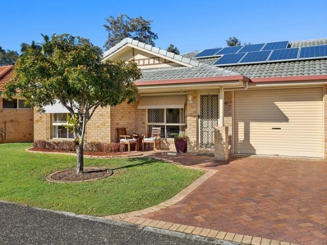 Immaculate Freehold Villa Offering Relaxed Over 50's Living