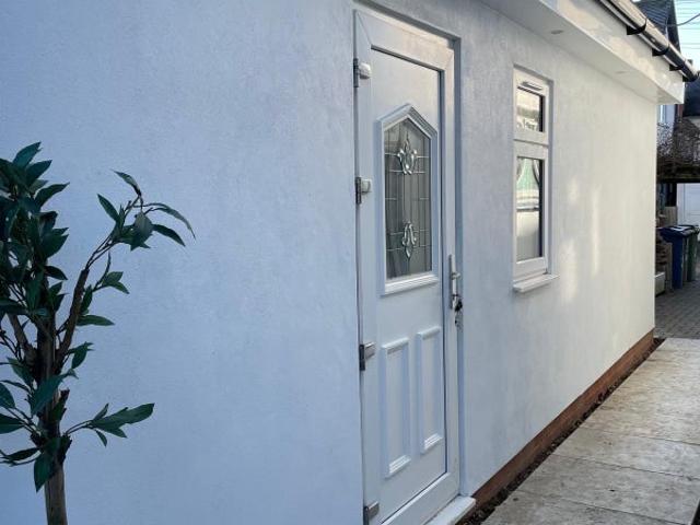 Immaculate Ground Floor Studio Flat