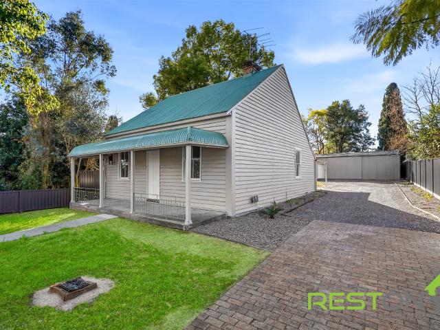 Immaculate Heritage Cottage with Massive Shed & Commercial Potential