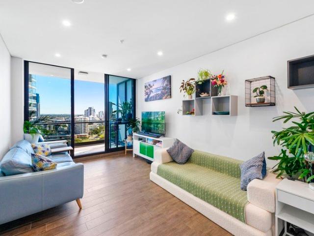 Immaculate High Floor Stunning Views!