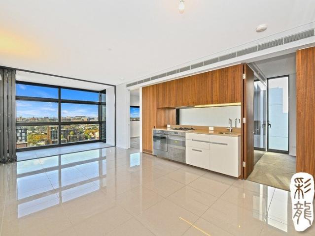 Immaculate High Level 2 Bedroom 2 Bathroom Apartment with Car Space For Rent