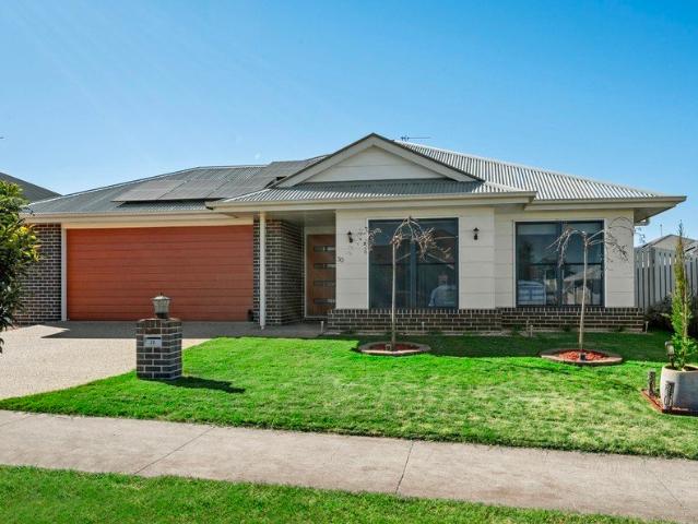 Immaculate Highfields Family Home