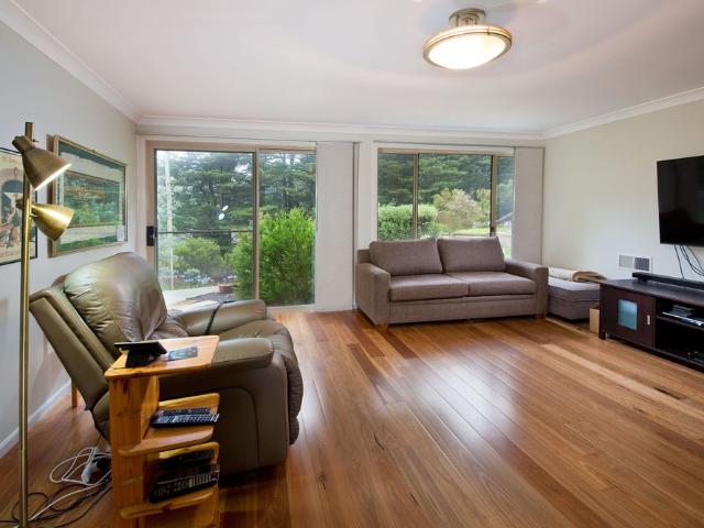 IMMACULATE HOME CLOSE TO VILLAGE