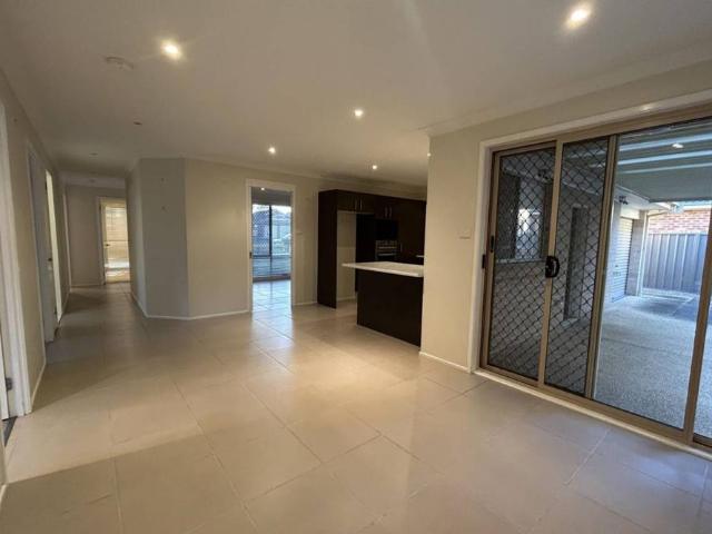 IMMACULATE HOME, BONUS SHED AND PRIME LOCATION!