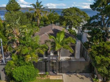 Immaculate Home Moments to Tuggerah Lake