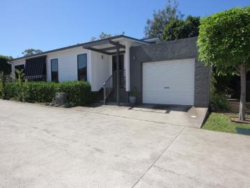 Immaculate Home with Wow Factor !