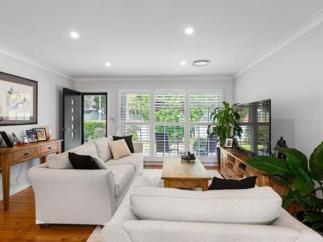 Immaculate Home with Bonus Studio