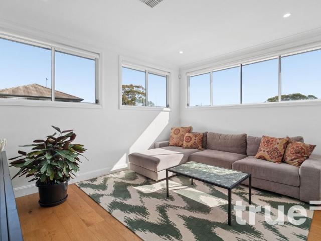 IMMACULATE HOME WITH LUXURIOUS AMENITIES, PERFECT FOR ENTERTAINING