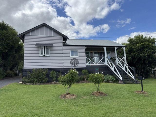 Immaculate Home with Solar