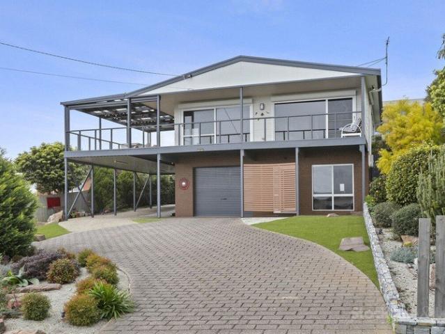IMMACULATE HOME WITH STUNNING BAY VIEWS!