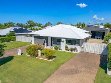 Immaculate & Impressive Family Home with Huge Shed