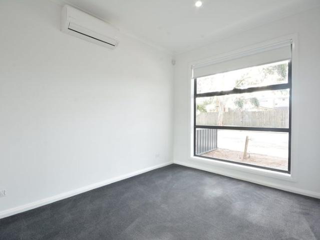 Immaculate, Luxurious and Low Maintenance Designer Townhouse