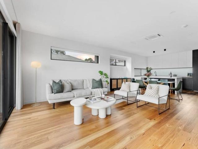 IMMACULATE LARGER THAN MOST TOWNHOUSE