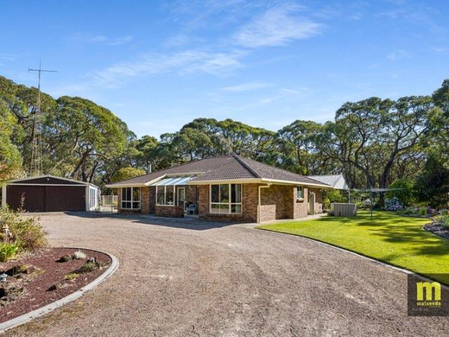 Immaculate Lifestyle Living with Exceptional Grounds