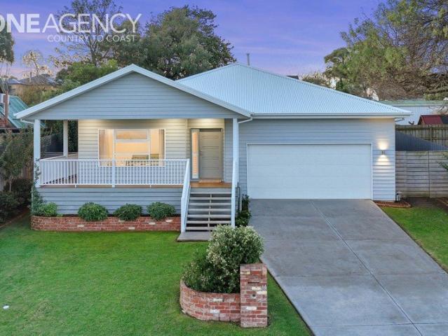 Immaculate Living with Rural Views