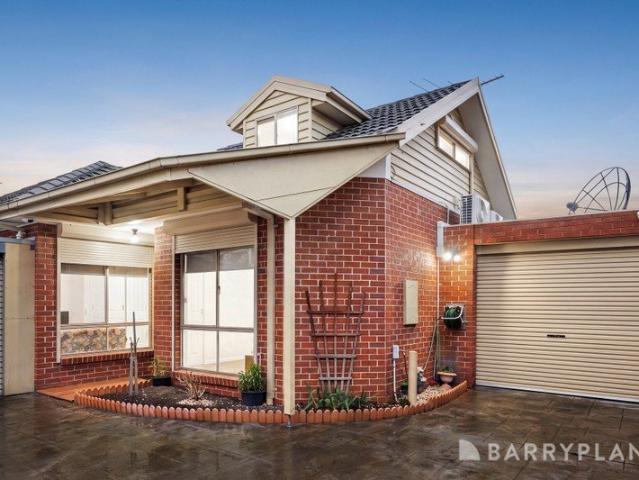 Immaculate Living in a Private Setting