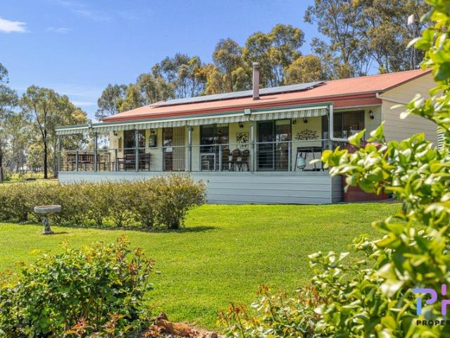 Immaculate Living on Picturesque 5 Acres