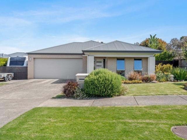 Immaculate Living, Space and Garden Serenity