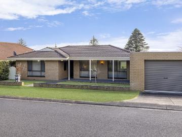 Immaculate Low Maintenance Home in Prime Position