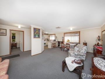 Immaculate, Low Maintenance Living in a Prime Central Location