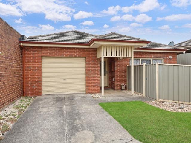 Immaculate Low Maintenance Living in Prime Warrnambool Location