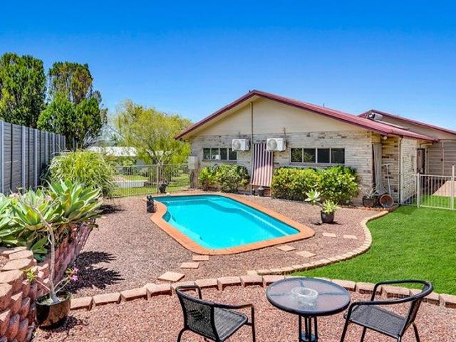 Immaculate Presentation, Stunning Street Appeal & an Outdoor Lifestyle to Love!