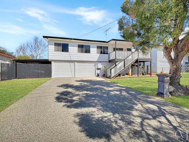 immaculate, private & packed with extras