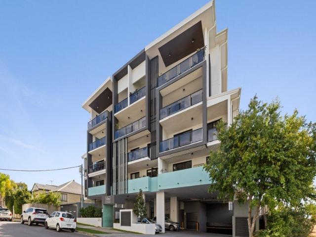 Immaculate property, as new condition