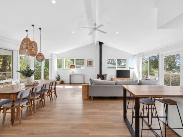 IMMACULATE, RENOVATED & EFFORTLESS