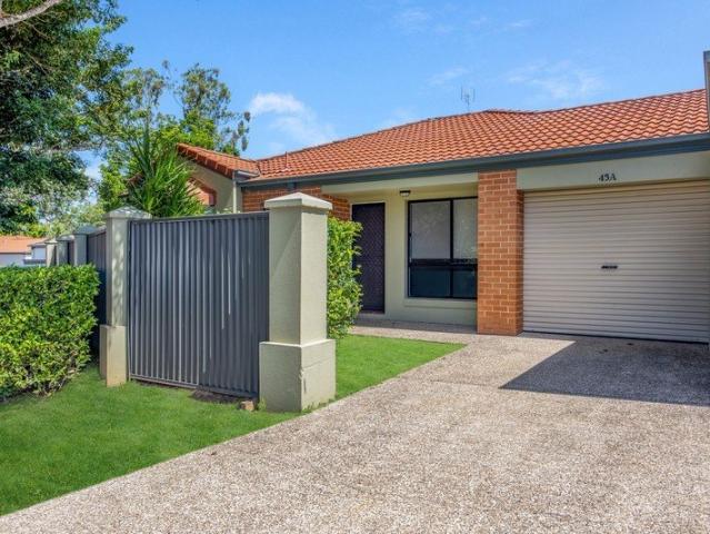 Immaculate & Renovated Private Corner Duplex