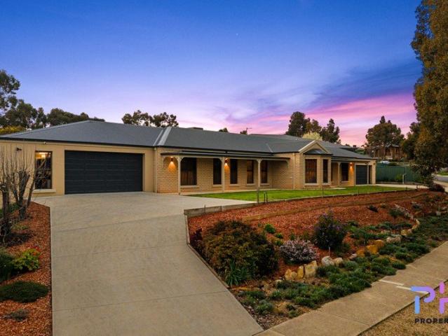 IMMACULATE RESORT STYLE LIVING, EXCEPTIONAL LOCATION ON 1,488M² BLOCK