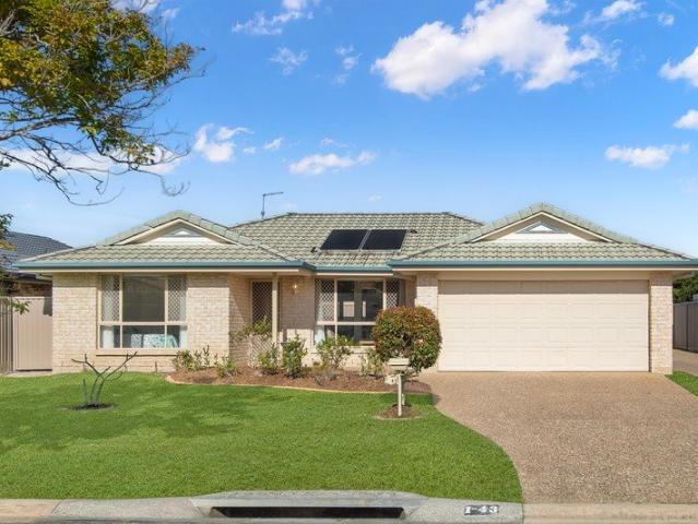 Immaculate Standalone Duplex Offering Generous Proportions and a Sunny Aspect