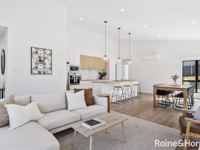 Immaculate, Stylish home