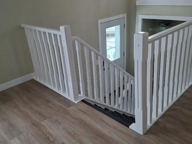 Immaculate, sunny, newly renovated townhouse — 3 Bedrooms Fourplex