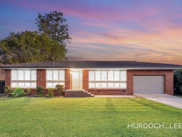 Immaculate Single Level Home on a High Side 695.6sqm Block with 25.25m Wide Frontage, Low Maintenance Yard. 5 Minutes Walk to School, Park, Metro Bus