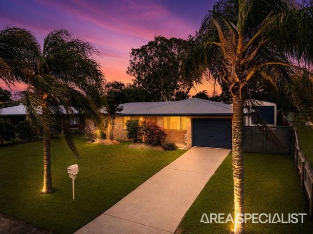 Immaculate Single Level Living with Triple Parking in Family Friendly Beaconsfield