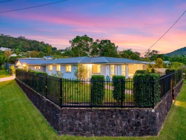 Immaculate & Spacious Family Home in Whitfield