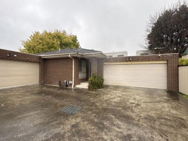 Immaculate & Spacious Family Living