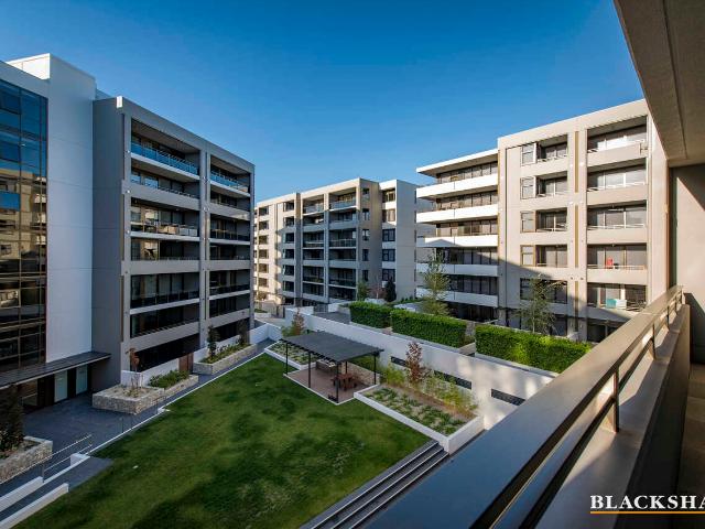 Immaculate Two Bedroom Apartment in the Governor Place Building