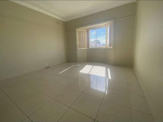 Immaculate Two bedroom half house/Granny flat