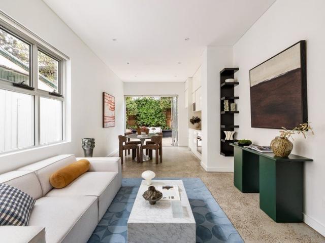 Immaculate terrace with private garden haven