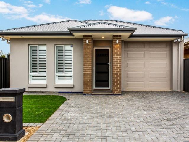 Immaculate three bedroom, 2 bathroom home in Royal Park