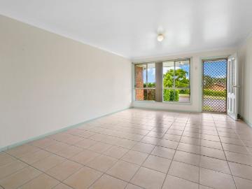 Immaculate Three Bedroom Duplex!