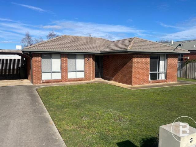 IMMACULATE THREE BEDROOM HOME FOUR CAR GARAGE AND DOUBLE CARPORT