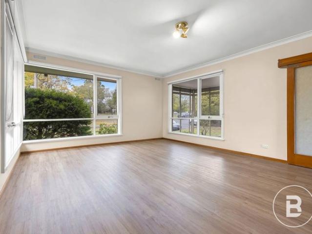 IMMACULATE THREE BEDROOM HOME IN ALFREDTON