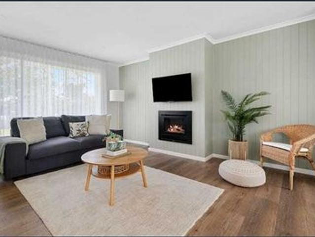 Immaculate Three Bedroom Home In Ideal Location!