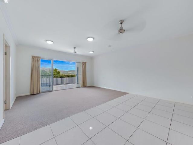 Immaculate Top Floor Apartment with Whitegoods – $600 per Week