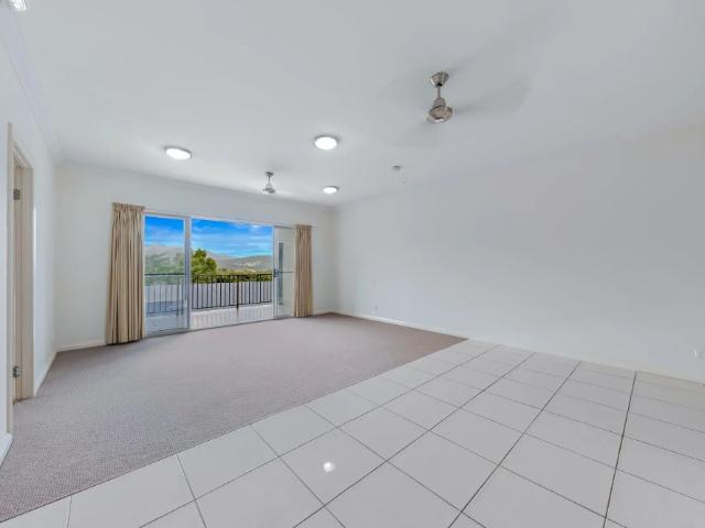 Immaculate Top Floor Apartment with Whitegoods – $600 per Week