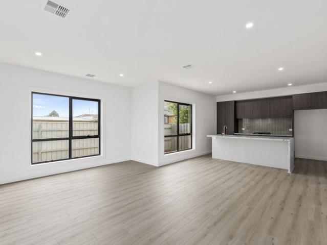IMMACULATE TOWNHOME