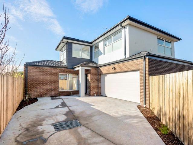 Immaculate Townhouse
